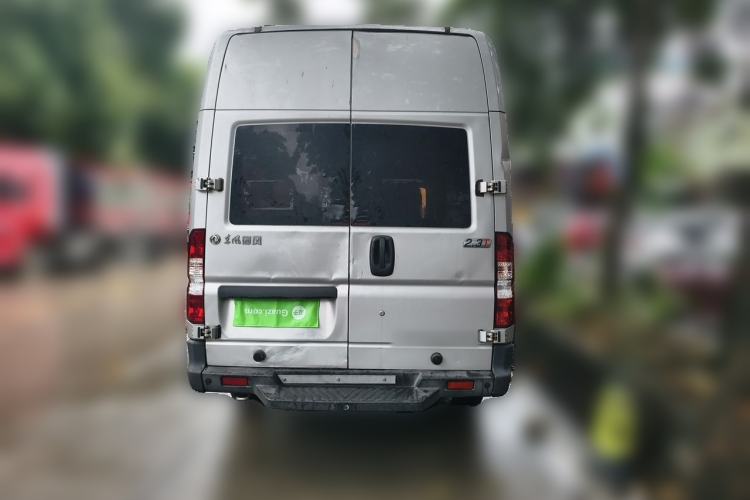 Used Dongfeng Yufeng 2021 2.3T Power King Front-Drive Logistics Van Long Wheelbase High Roof 6-9 Seats China VI Standard M9T Rear