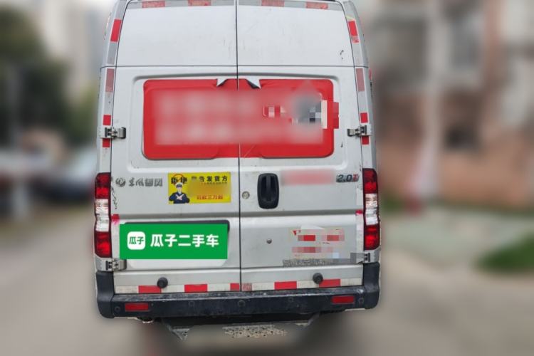Used Dongfeng Yufeng 2021 2.0T Value Edition Van Long Wheelbase High Roof 3-Seater China VI Standard D20 Rear