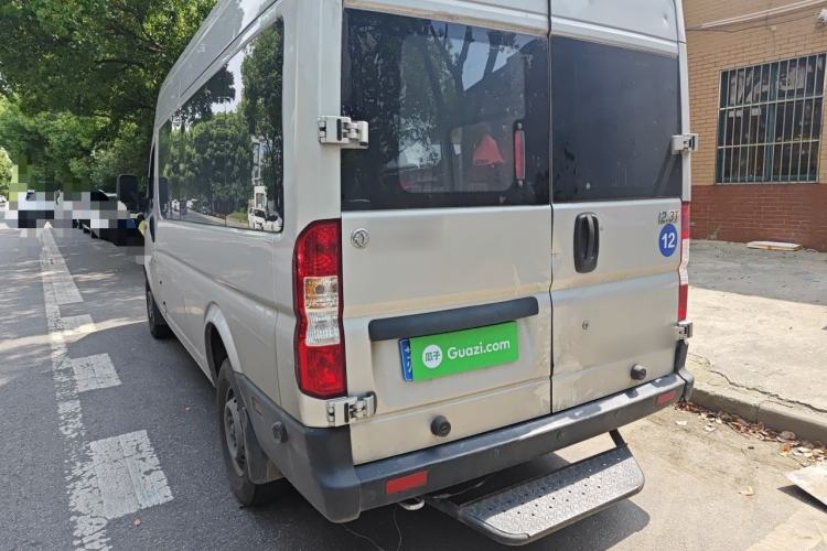 Used Dongfeng Yufeng 2021 2.3T Power King Front-Drive Logistics Van Long Wheelbase Mid-Roof 6–9 Seats China VI Standard M9T Rear Left 45 Deg
