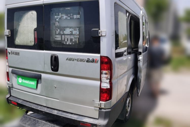 Used Dongfeng Yufeng 2021 2.3T V9 Logistics Vehicle Long Wheelbase Mid-Roof Design 6-9 Seats China V Emission Standard WP2.3 Rear Right 45 Deg