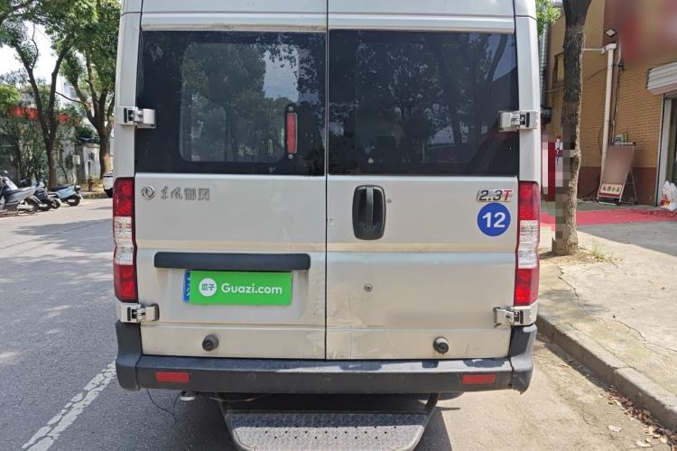 Used Dongfeng Yufeng 2021 2.3T Power King Front-Drive Logistics Van Long Wheelbase Mid-Roof 6–9 Seats China VI Standard M9T Rear