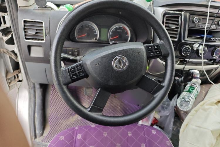 Used Dongfeng Yufeng 2021 2.3T Power King Front-Drive Van Short Wheelbase Mid-Roof 3-Seater China VI Standard M9T Steering Wheel