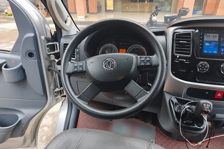 Used Dongfeng Yufeng 2021 2.3T Front-Drive Logistics Vehicle Short Wheelbase Mid-Roof 5-9 Seater China VI Standard M9T Steering Wheel