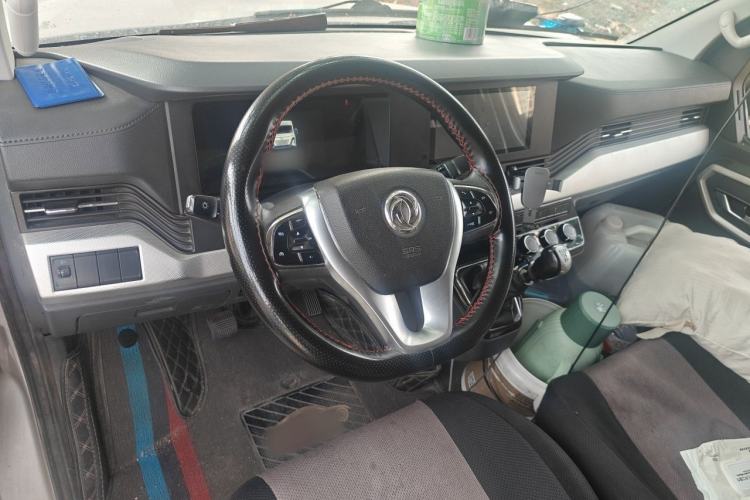 Used Dongfeng Yufeng 2021 2.0T Value Edition Van Long Wheelbase Mid-Roof 3-Seater China VI Standard D20 Steering Wheel