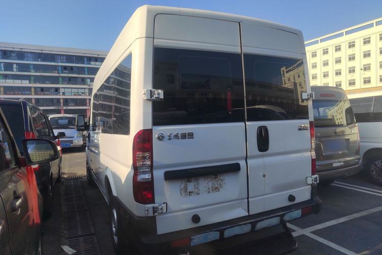 Used Dongfeng Yufeng 2021 2.0T Power King Front-Drive Logistics Vehicle Long Wheelbase Mid-Roof Design 6–9 Seats China VI Emission Standard ZD20 Exterior 6