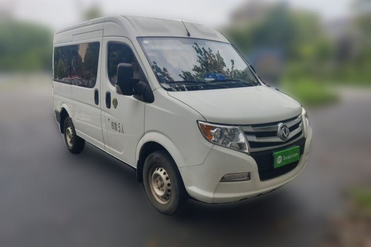 Used Dongfeng Yufeng 2021 2.0T Value Edition Logistics Vehicle Short Wheelbase Mid-Roof Design 5-9 Seater China VI Emission Standard D20 Front Right 45 Deg