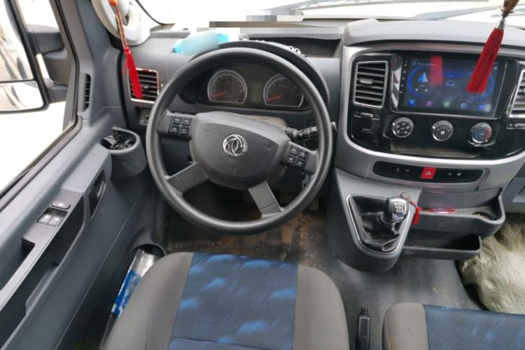 Used Dongfeng Yufeng 2021 2.3T Power King Rear-Drive Logistics Vehicle Extreme High Roof Dual Rear Tires 6-9 Seater China VI Standard M9T Steering Wheel