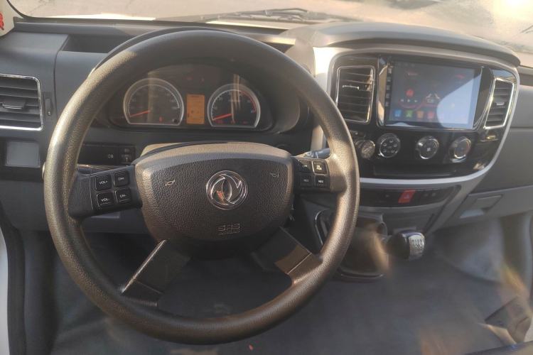 Used Dongfeng Yufeng 2021 2.0T Power King Front-Drive Logistics Vehicle Long Wheelbase Mid-Roof Design 6–9 Seats China VI Emission Standard ZD20 Steering Wheel