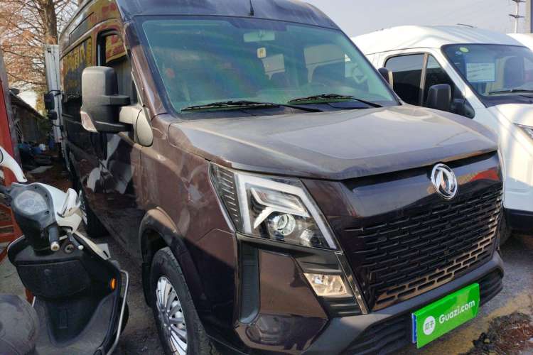 Used Dongfeng Yufeng 2023 V9+ 2.0T Automatic Front-Wheel-Drive Short Wheelbase Mid-Roof Design—5/6-Seater Exterior 2