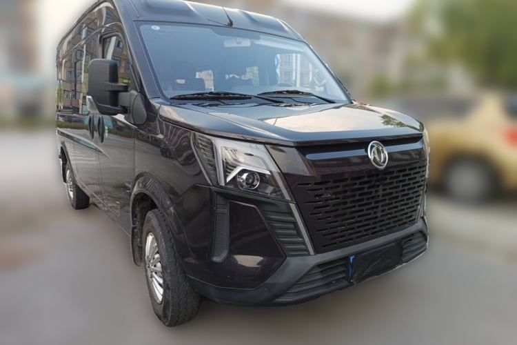 Used Dongfeng Yufeng 2023 V9+ 2.0T Manual Rear-Drive Multi-Function Mid-Height 7/8/9-Seater Front Right 45 Deg