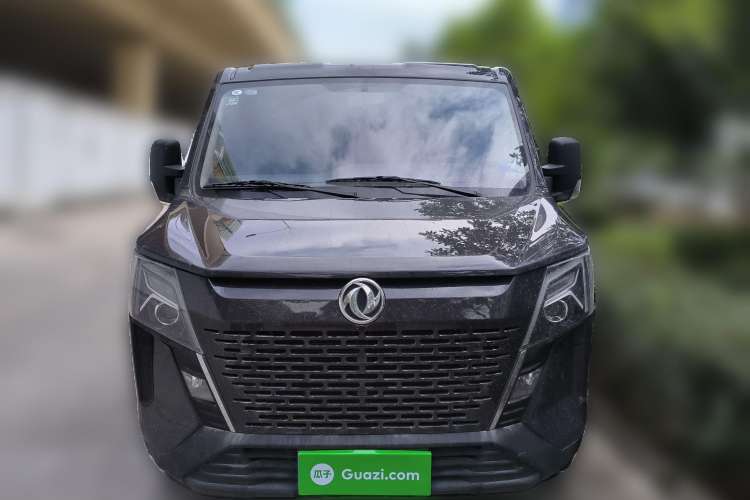 Used Dongfeng Yufeng 2023 V9+ 2.0T Automatic Front-Wheel-Drive Short Wheelbase Low-Roof Model with 5/6 Seats Front