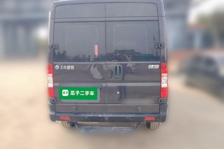 Used Dongfeng Yufeng 2023 V9+ 2.0T Manual Front-Wheel-Drive Multi-Function Mid-Roof Van with 7/8/9 Seats Rear
