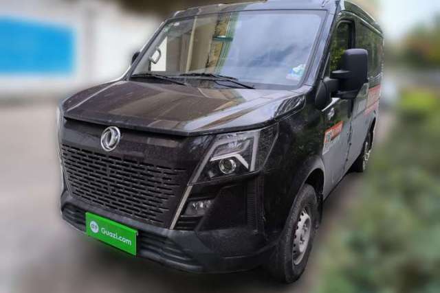 Used Dongfeng Yufeng 2023 V9+ 2.0T Automatic Front-Wheel-Drive Short Wheelbase Low-Roof Model with 5/6 Seats