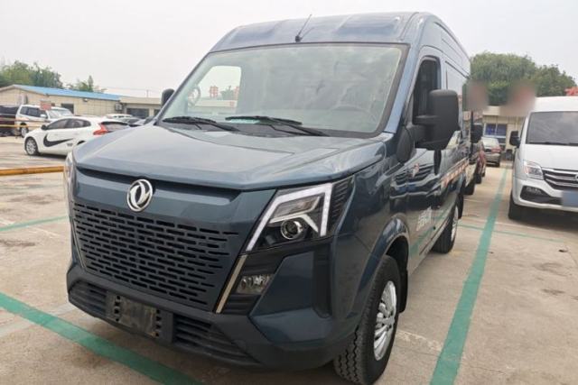 Used Dongfeng Yufeng 2023 V9+ 2.3T Manual Front-Drive Van Short Wheelbase Mid-Roof 3-Seater