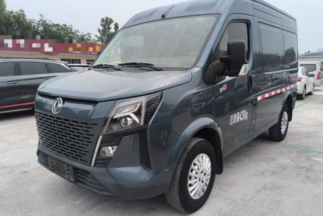 Used Dongfeng Yufeng 2023 V9+ 2.3T Manual Front-Drive Van Short Wheelbase Mid-Roof 3-Seater