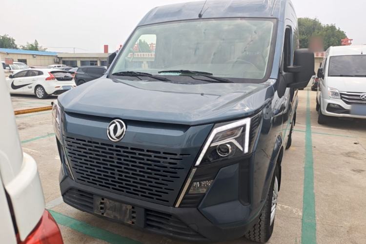 Used Dongfeng Yufeng 2023 V9+ 2.3T Manual Front-Drive Van Short Wheelbase Mid-Roof 3-Seater Front