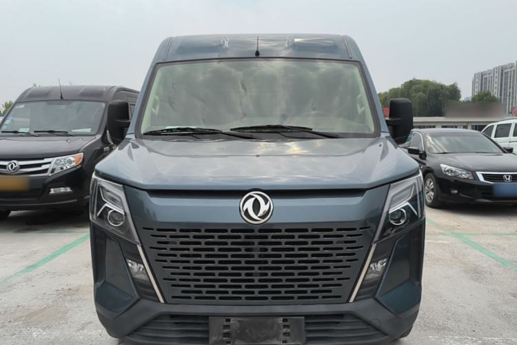 Used Dongfeng Yufeng 2023 V9+ 2.3T Manual Front-Drive Van Short Wheelbase Mid-Roof 3-Seater Front