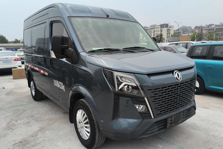 Used Dongfeng Yufeng 2023 V9+ 2.3T Manual Front-Drive Van Short Wheelbase Mid-Roof 3-Seater Front Right 45 Deg