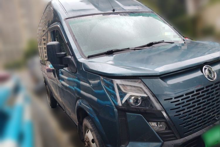 Used Dongfeng Yufeng 2023 V9+ 2.3T Manual Rear-Drive Cargo Van with Dual Rear Tires 3-Seater Front Right 45 Deg