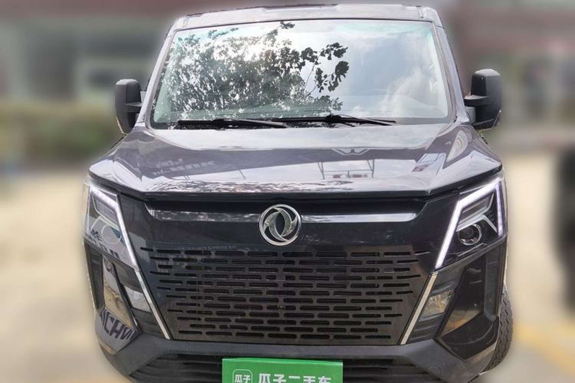 Used Dongfeng Yufeng 2023 V9+ 2.0T Manual Front-Wheel-Drive Multi-Function Short-Chassis Low-Roof 5/6-Seater Front