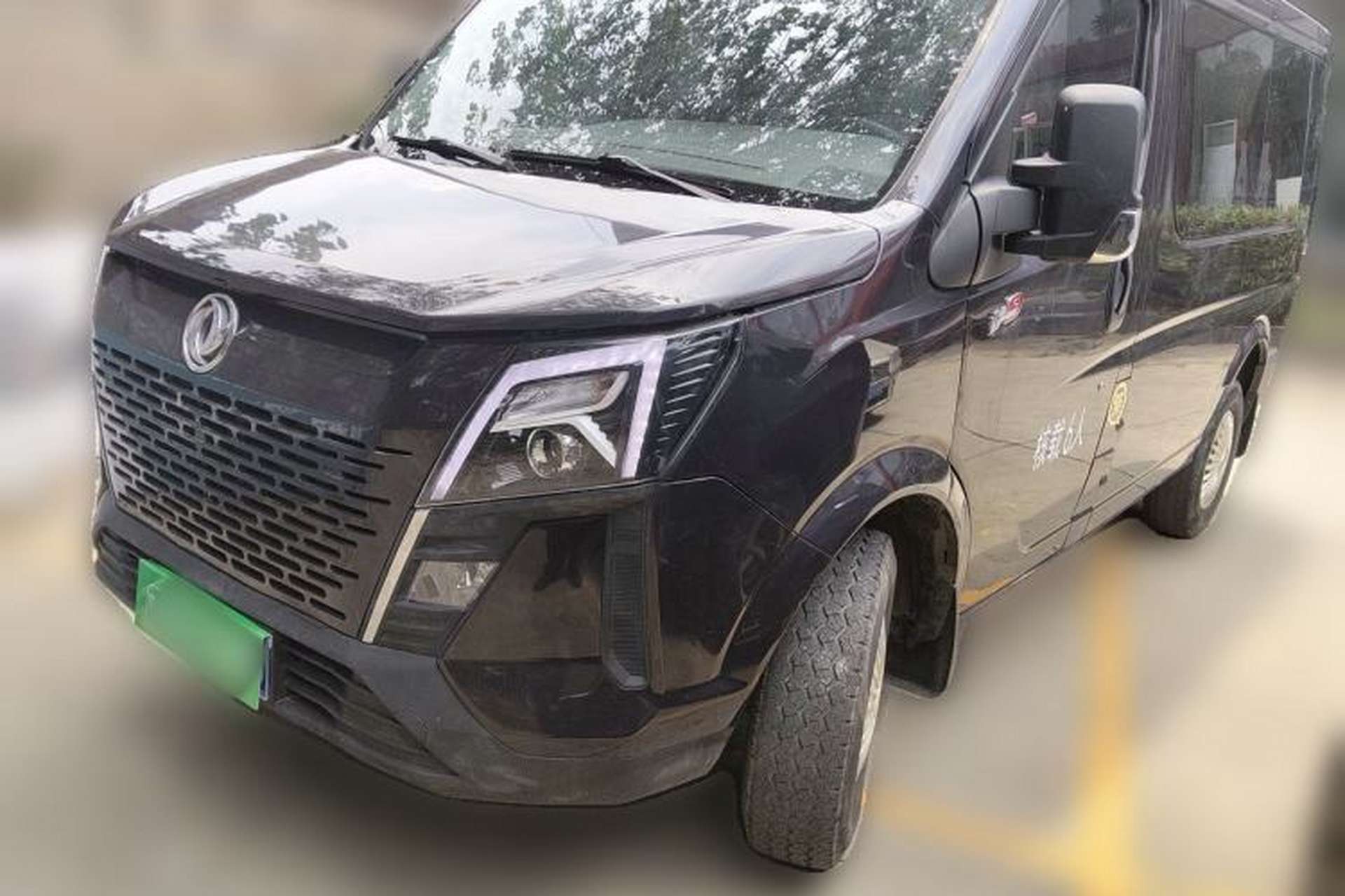 Used Dongfeng Yufeng 2023 V9+ 2.0T Manual Front-Wheel-Drive Multi-Function Short-Chassis Low-Roof 5/6-Seater Front Left 45 Deg