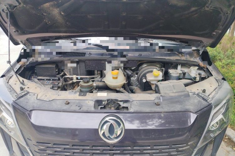 Used Dongfeng Yufeng 2023 V9+ 2.0T Automatic Front-Drive Multi-Function Mid-Roof 7/8/9-Seater Engine Bay