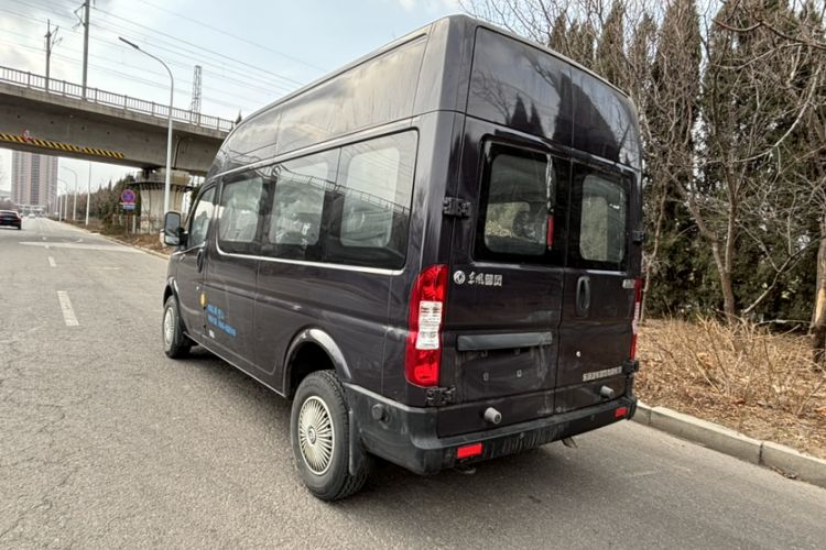 Used Dongfeng Yufeng 2023 V9+ 2.0T Manual Front-Drive Multi-Function Mid-Roof High-Roof 7/8/9-Seater Exterior 5