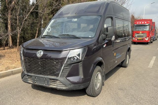Used Dongfeng Yufeng 2023 V9+ 2.0T Manual Front-Drive Multi-Function Mid-Roof High-Roof 7/8/9-Seater