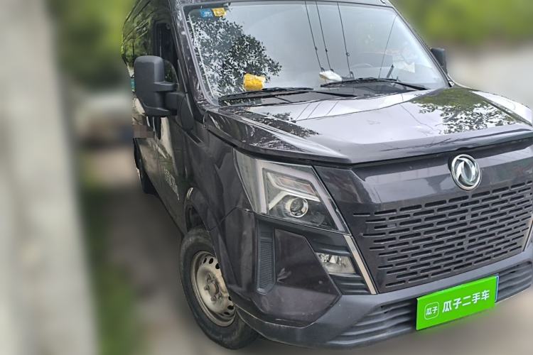 Used Dongfeng Yufeng 2023 V9+ 2.3T Manual Front-Drive Van Long Wheelbase Mid-Roof 3-Seater Front Right 45 Deg