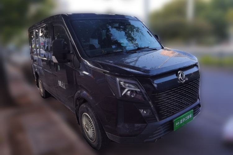 Used Dongfeng Yufeng 2023 V9+ 2.0T Automatic Front-Wheel-Drive Short Wheelbase Mid-Roof Design—5/6-Seater Front Right 45 Deg