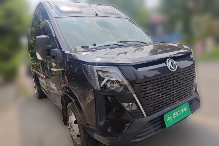 Used Dongfeng Yufeng 2023 V9+ 2.3T Manual Rear-Drive Cargo Van with Dual Rear Tires 3-Seater Front Right 45 Deg