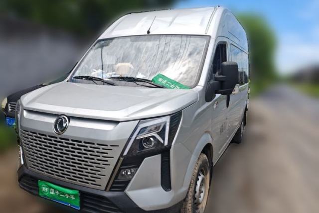 Used Dongfeng Yufeng 2023 V9+ 2.0T Manual Front-Drive Multi-Function Mid-Roof High-Roof 7/8/9-Seater