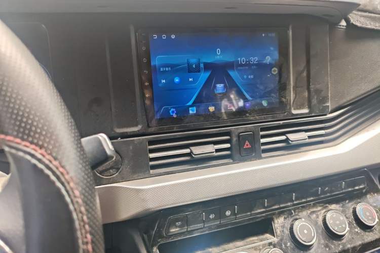 Used Dongfeng Yufeng 2023 V9+ 2.0T Manual Front-Drive Multi-Function Mid-Roof High-Roof 7/8/9-Seater Audio And AC Panel