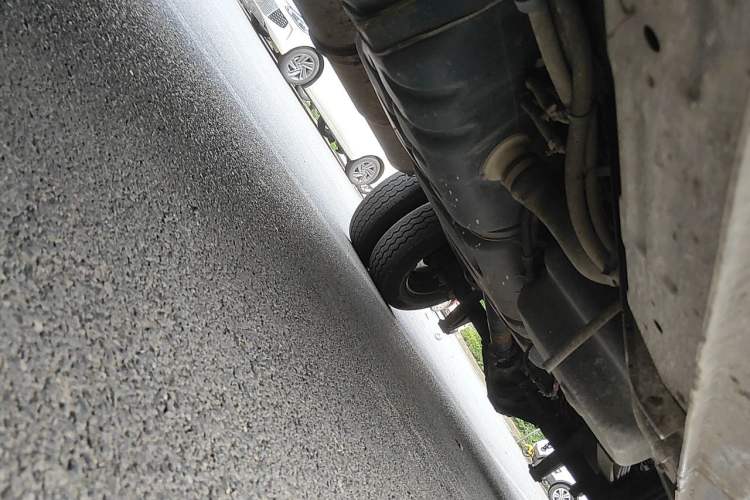 Used Dongfeng Yufeng  Chassis Front Left