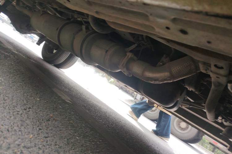 Used Dongfeng Yufeng  Chassis Front Right
