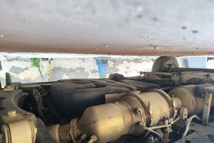 Used Dongfeng Yufeng  Chassis Front Right