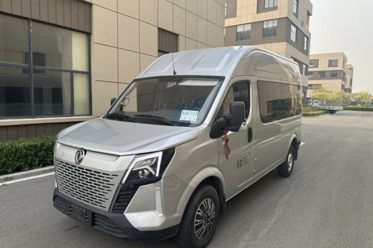 Dongfeng Yufeng 2023 V9+ 2.0T Manual Front-Drive Multi-Function Mid-Roof High-Roof 7/8/9-Seater