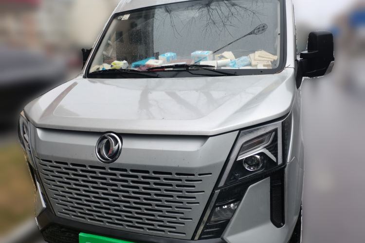 Used Dongfeng Yufeng 2023 V9+ 2.0T Manual Front-Drive Multi-Function Short-Chassis Mid-Height 5/6-Seater Exterior 1