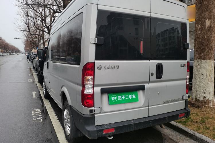 Used Dongfeng Yufeng 2023 V9+ 2.0T Manual Front-Drive Multi-Function Short-Chassis Mid-Height 5/6-Seater Exterior 3