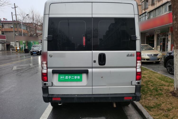 Used Dongfeng Yufeng 2023 V9+ 2.0T Manual Front-Drive Multi-Function Short-Chassis Mid-Height 5/6-Seater Exterior 4