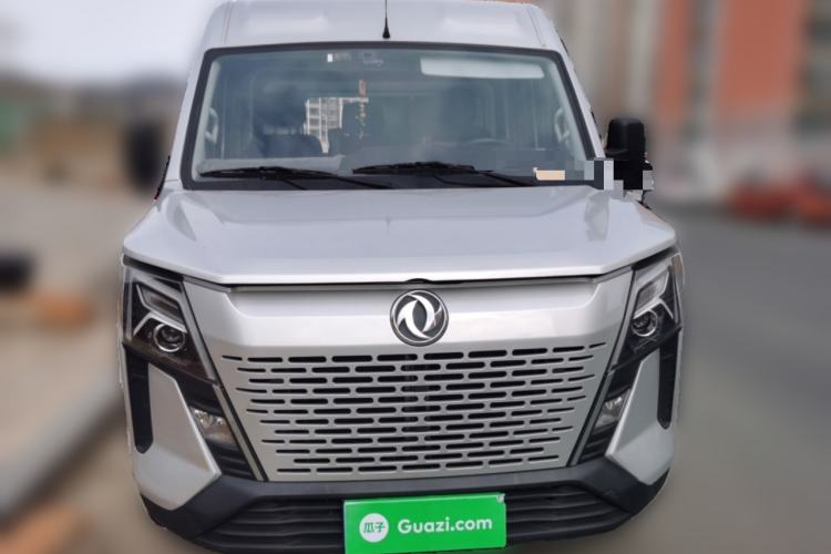 Used Dongfeng Yufeng 2023 V9+ 2.3T Manual Front-Drive Van Short Wheelbase Mid-Roof 3-Seater Front