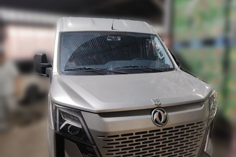 Used Dongfeng Yufeng 2023 V9+ 2.0T Automatic Front-Drive Multi-Function Mid-Roof 7/8/9-Seater Front
