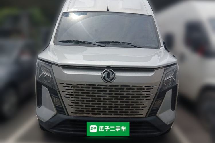Used Dongfeng Yufeng 2023 V9+ 2.3T Manual Rear-Drive Van Long Wheelbase Mid-Roof Design 3-Seater Front