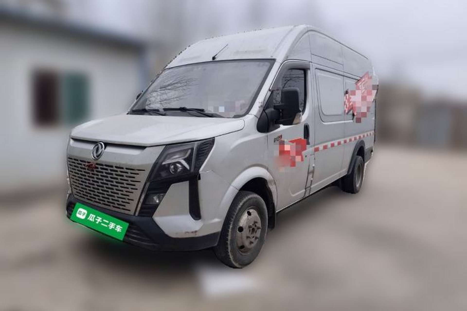 Used Dongfeng Yufeng 2023 V9+ 2.3T Manual Rear-Drive Cargo Van with Dual Rear Tires 3-Seater Front Left 45 Deg