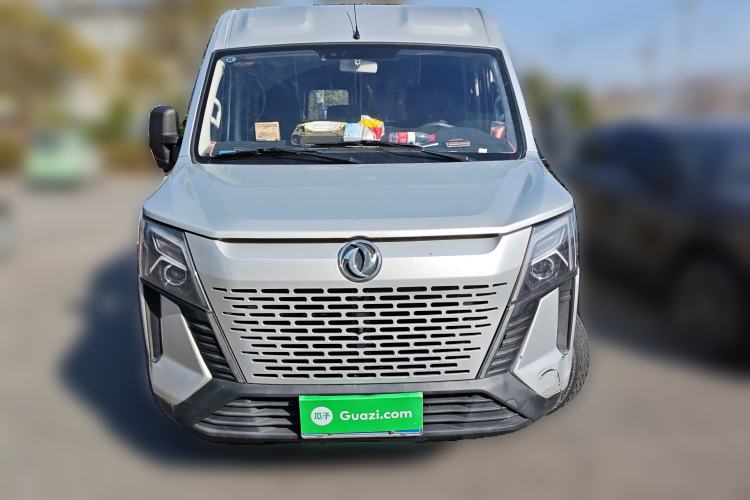 Used Dongfeng Yufeng 2023 V9+ 2.0T Manual Front-Wheel-Drive Multi-Function Mid-Roof Van with 7/8/9 Seats Front