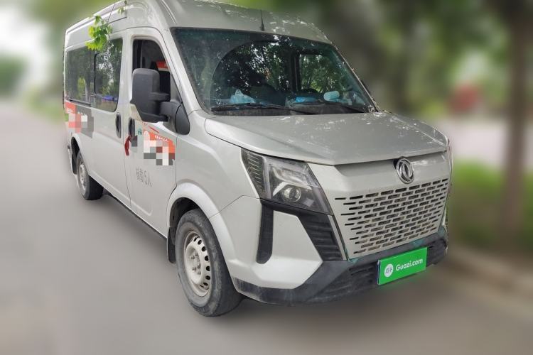 Used Dongfeng Yufeng 2023 V9+ 2.0T Manual Front-Wheel-Drive Multi-Function Mid-Roof Van with 7/8/9 Seats Front Right 45 Deg