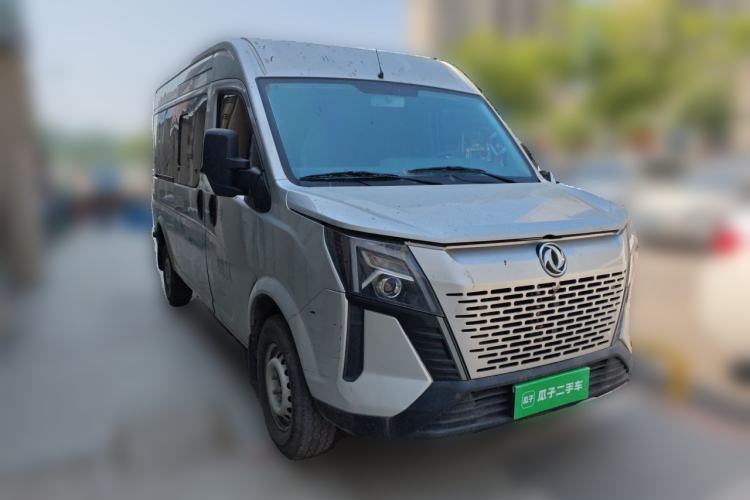 Used Dongfeng Yufeng 2023 V9+ 2.0T Manual Front-Wheel-Drive Multi-Function Mid-Roof Van with 7/8/9 Seats Front Right 45 Deg