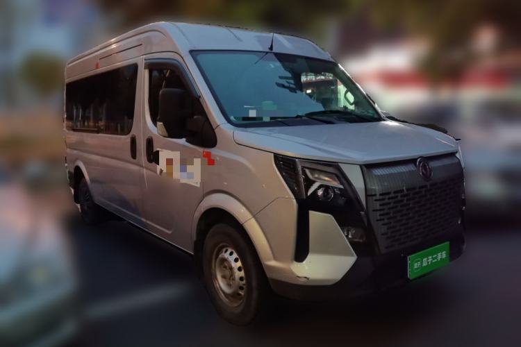 Used Dongfeng Yufeng 2023 V9+ 2.0T Manual Front-Wheel-Drive Multi-Function Mid-Roof Van with 7/8/9 Seats Front Right 45 Deg