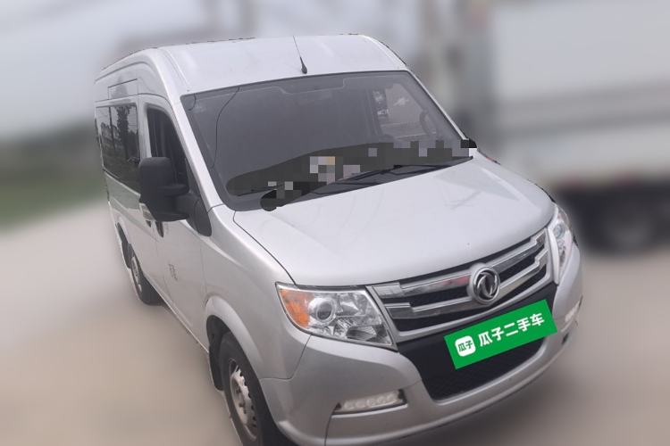 Used Dongfeng Yufeng 2023 V9+ 2.0T Manual Front-Wheel-Drive Multi-Function Mid-Roof Van with 7/8/9 Seats Front Right 45 Deg