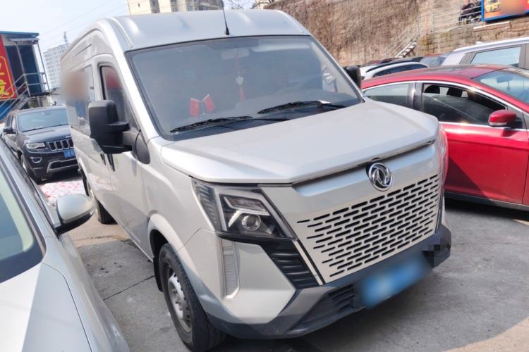 Used Dongfeng Yufeng 2023 V9+ 2.0T Manual Front-Wheel-Drive Multi-Function Mid-Roof Van with 7/8/9 Seats Front Right 45 Deg